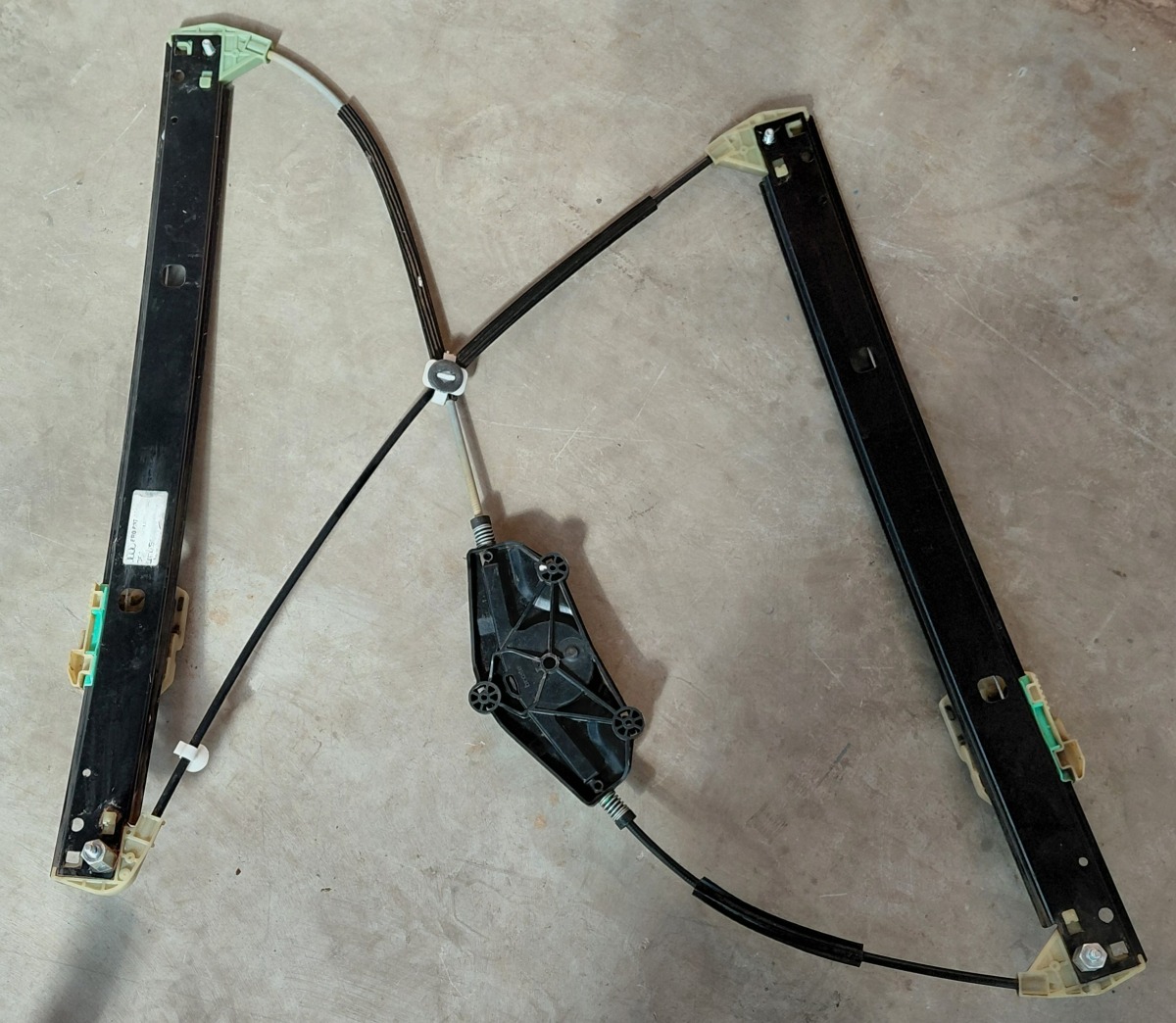 Q5 LEFT FRONT WINDOW MECH