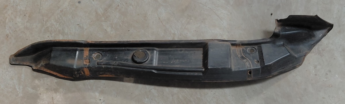 Q5 Fender Closing Cover Left Front