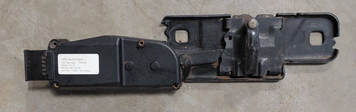 Q5 TAILGATE LID LOCK LATCH