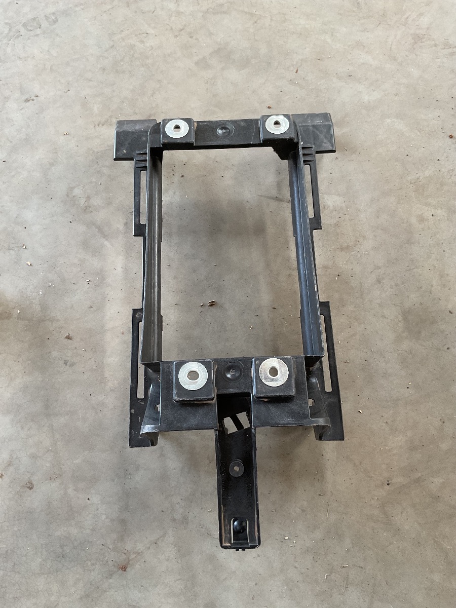 Q5 GEAR LEVER BRACKET