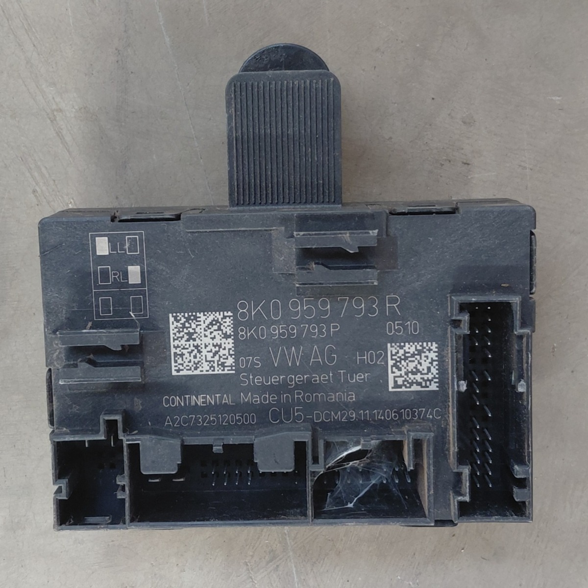 Q5 RIGHT FRONT DOOR CONTROL BOX