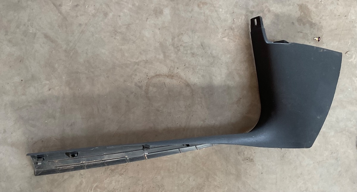 Q5 LEFT INNER SILL COVER