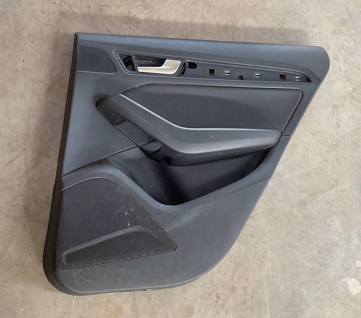 Q5 RIGHT REAR DOOR PANEL