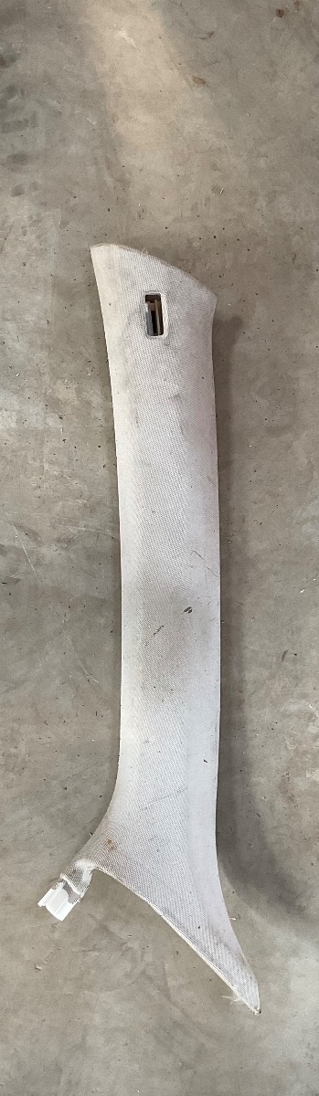 Q5 LEFT INNER A PILLAR TRIM