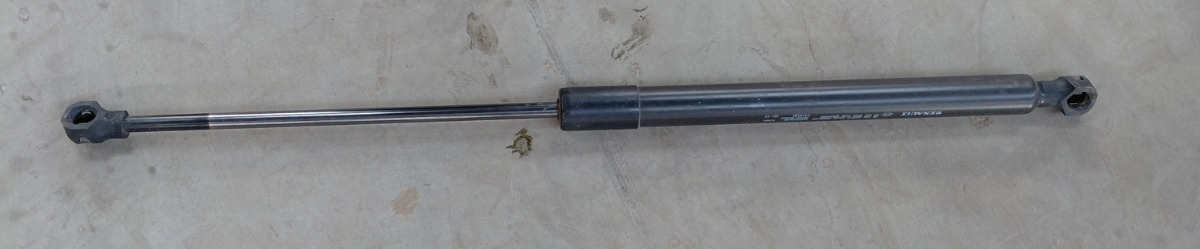 SANDERO II Tailgate Gas Strut