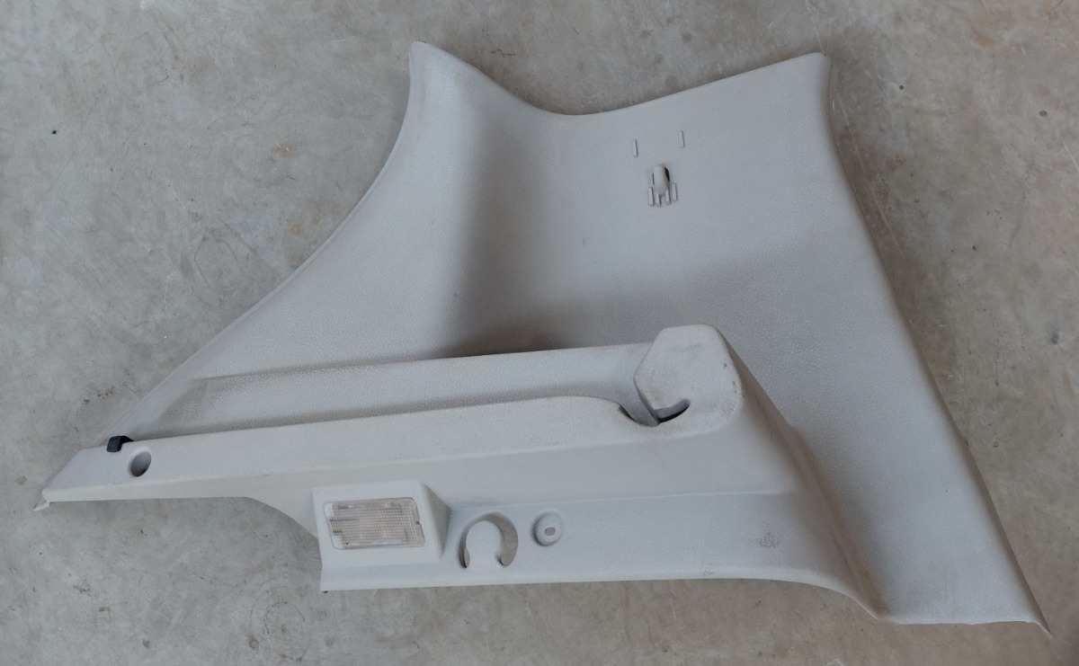 SANDERO II LEFT REAR PARCEL SHELF CARRIER