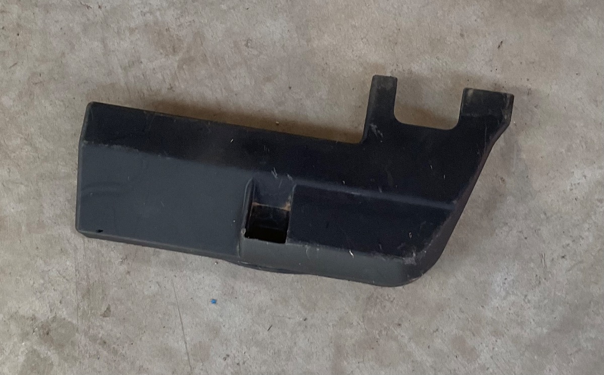 Q5 BATTERY THERMINAL COVER