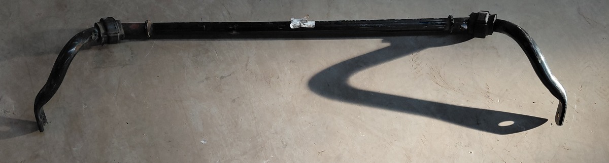 Q5 Front Stabilizer Bar Assembly