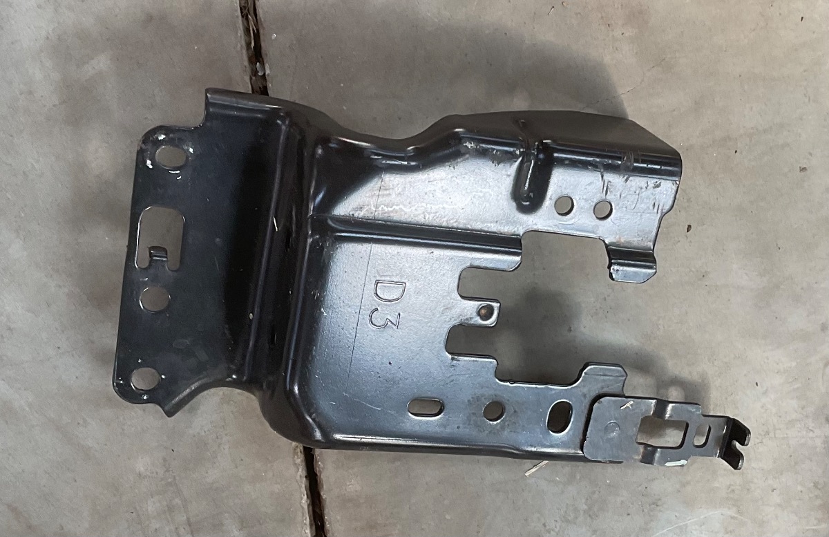 HILUX GD PEDAL BRACKET