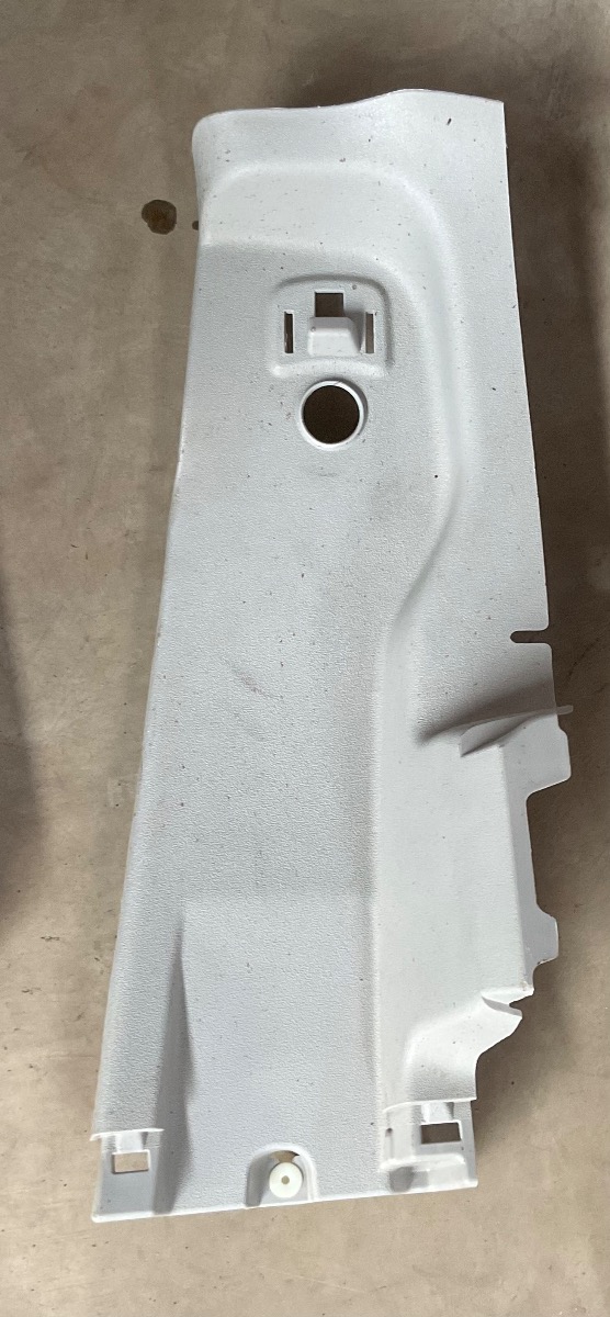 HILUX GD RIGHT REAR INNER TRIM