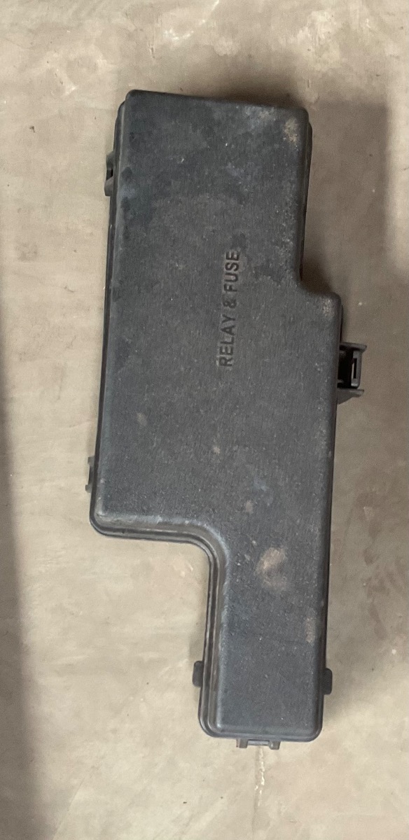 HILUX GD FUSE BOX COVER