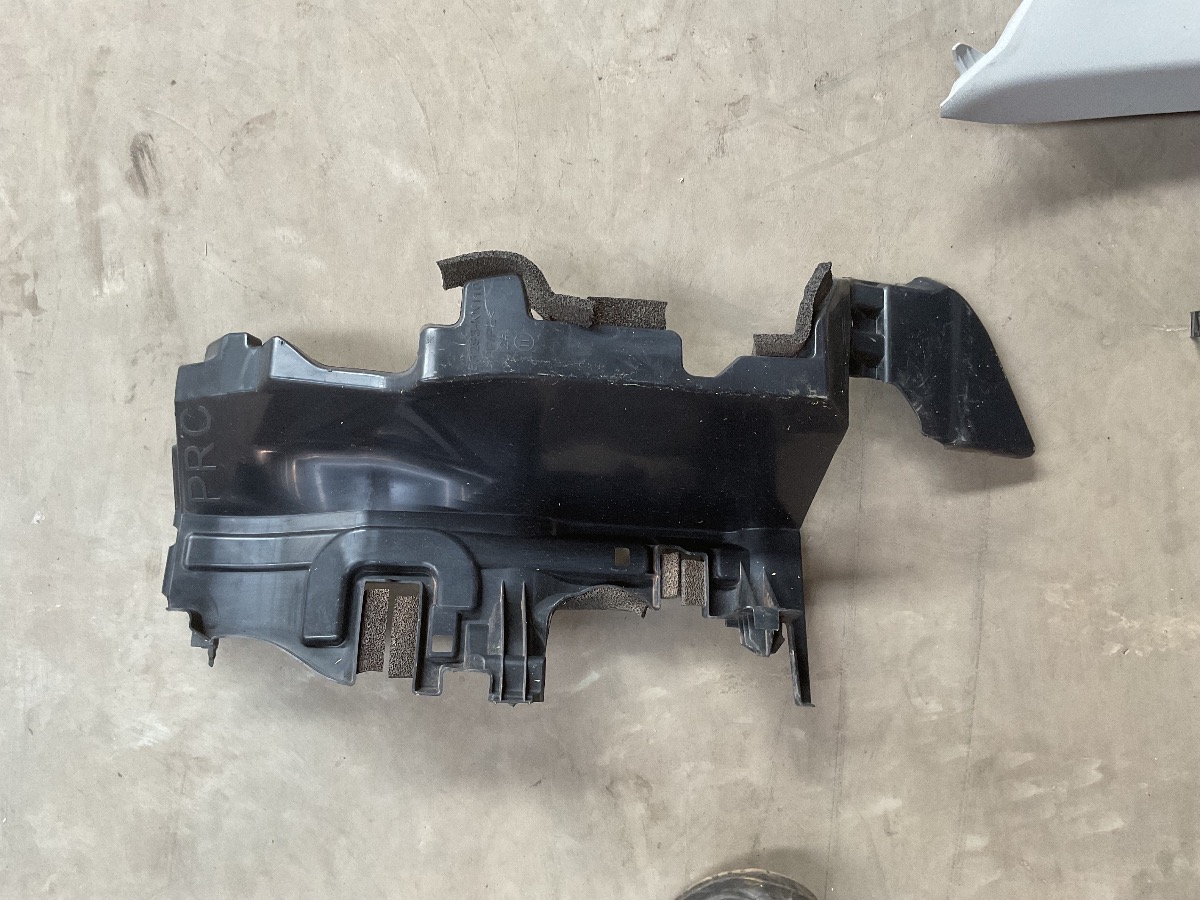 HILUX GD Radiator Air Guide Left