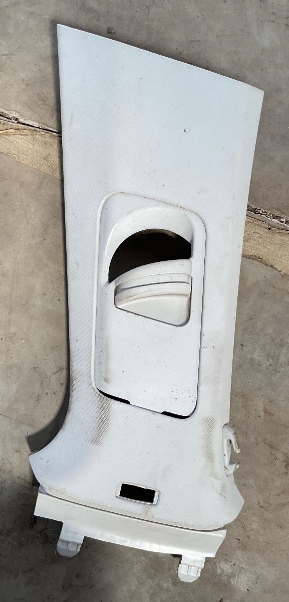 POLO MK 8/9 LEFT B PILLAR TRIM