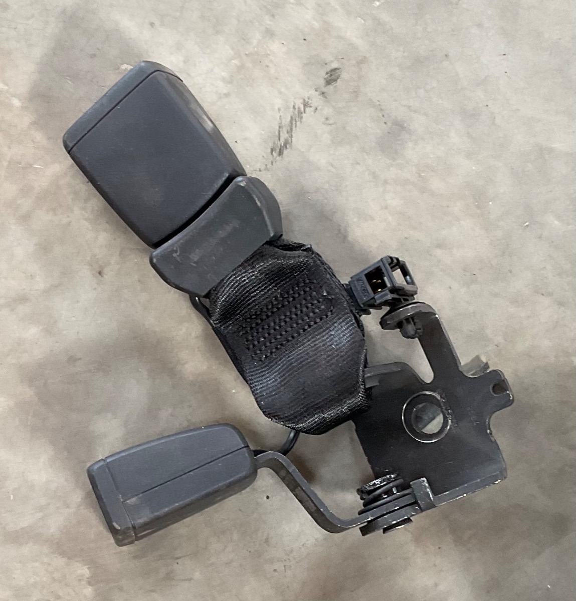 POLO MK8/9 REAR SEATBELT STALK