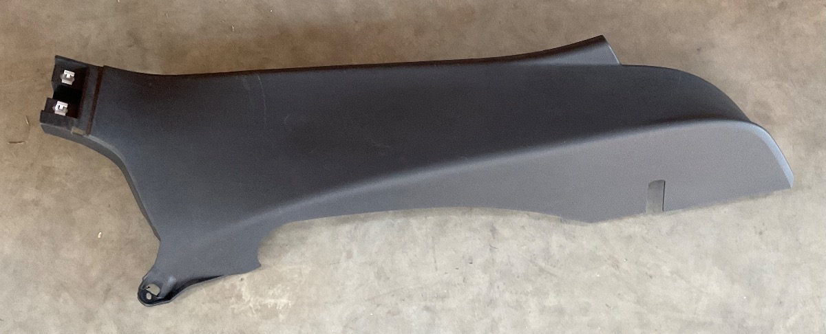 POLO MK 8/9 RIGHT REAR FENDER ARCH TRIM