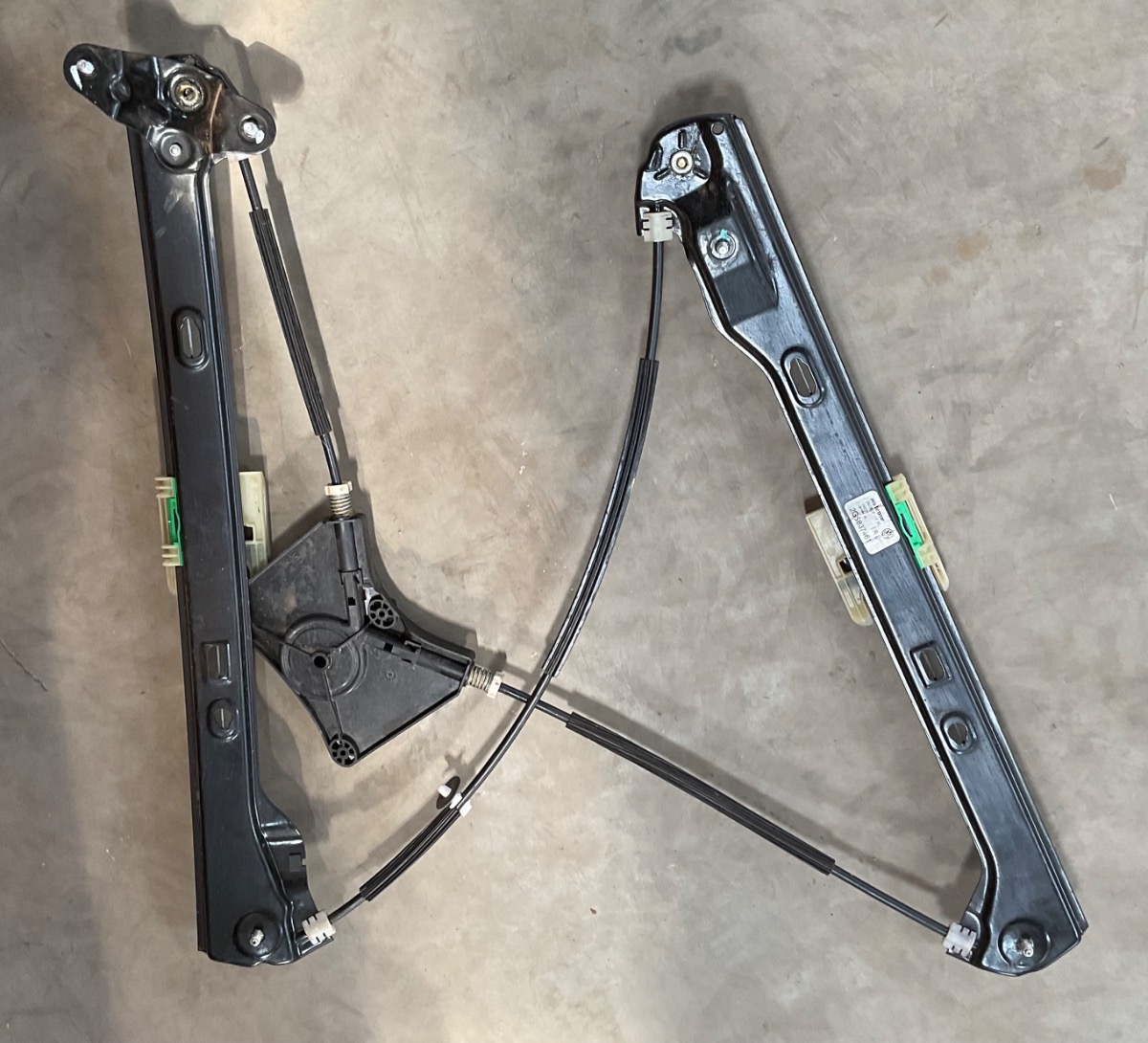 POLO MK8-9 LEFT FRONT WINDOW MECH ELEC