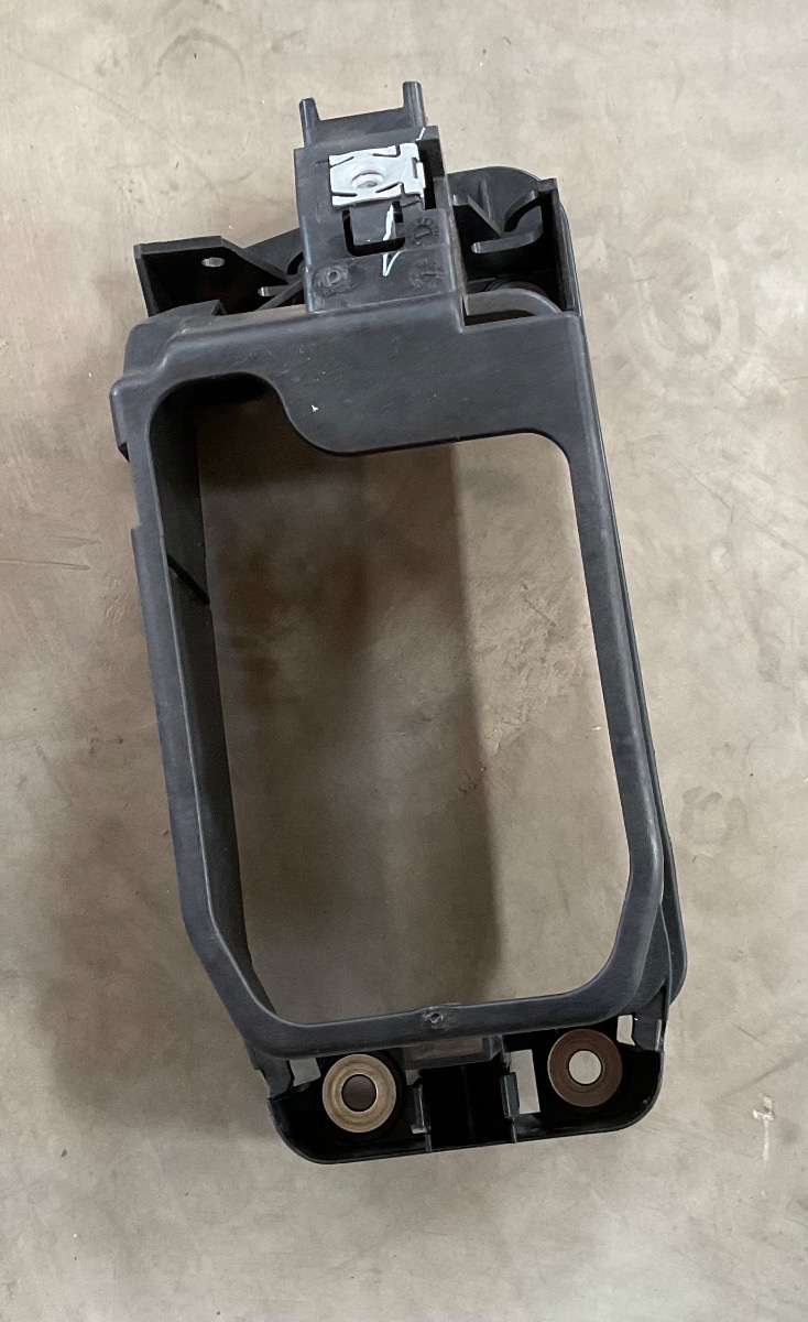 POLO MK8/9 GEAR LEVER BRACKET