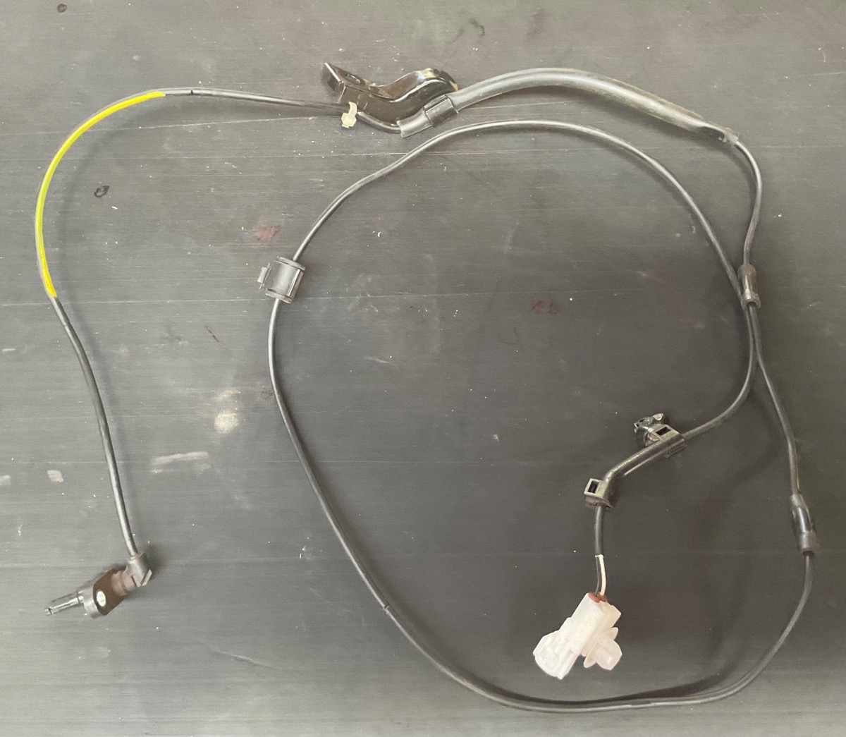 Hi-lux/SRX - Front Left ABS Sensor