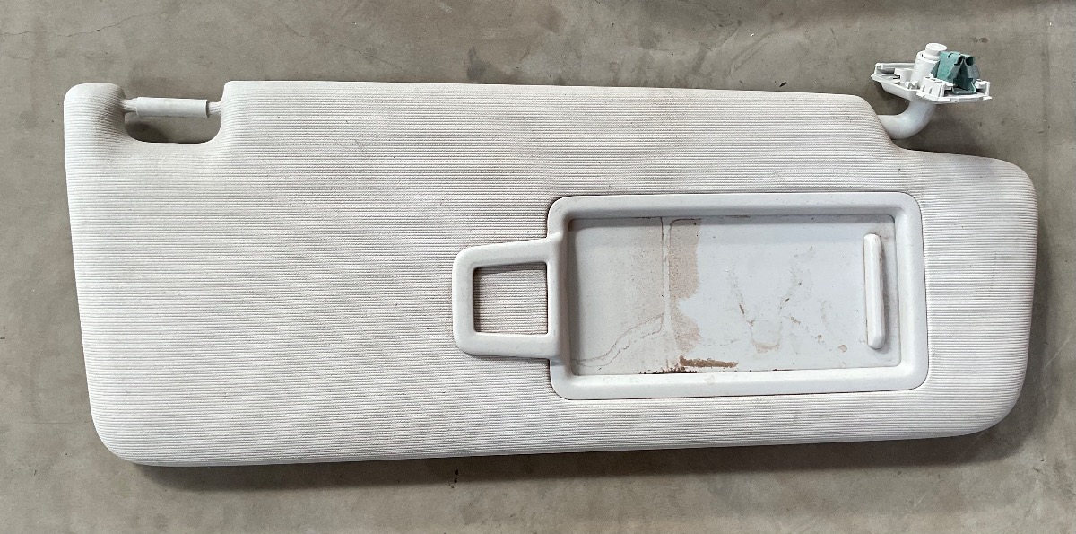 POLO MK8/9 RIGHT SUN VISOR