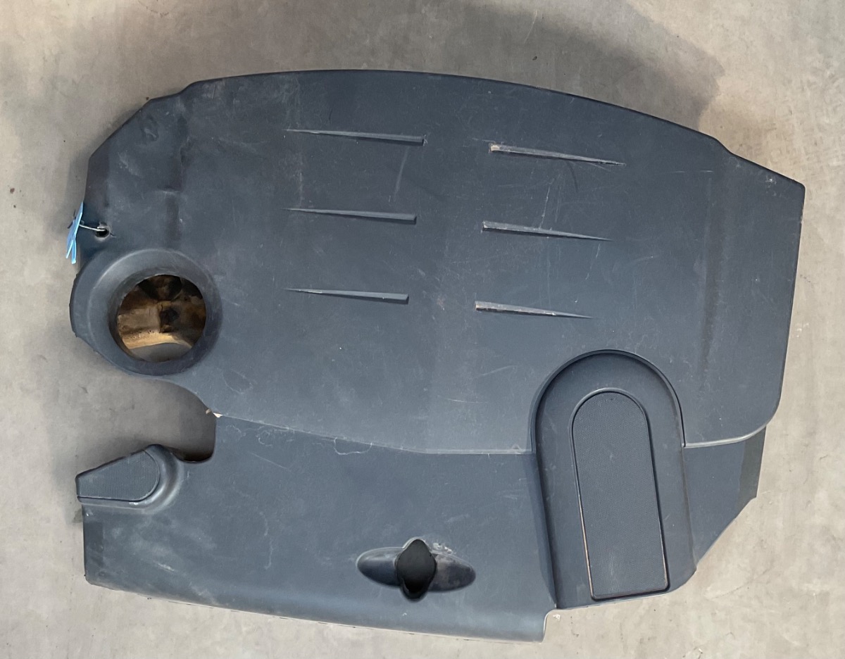 NP200 1.5 DCI ENGINE COVER