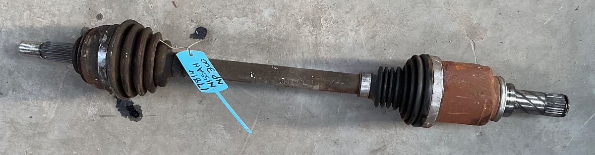 NP200 1.6 DRIVE SHAFT LEFT