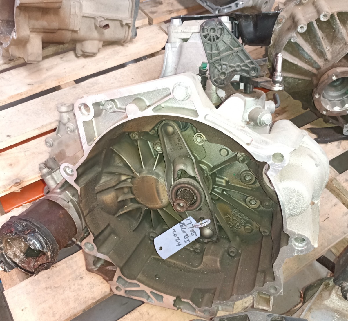 POLO MK 9 1.0  5SPD MANUAL GEARBOX
