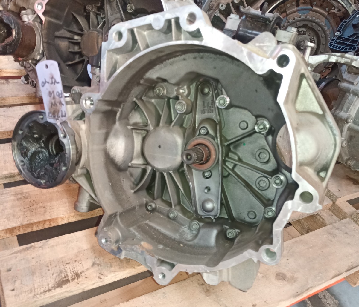 POLO VIVO 1.4 MANUAL GEARBOX