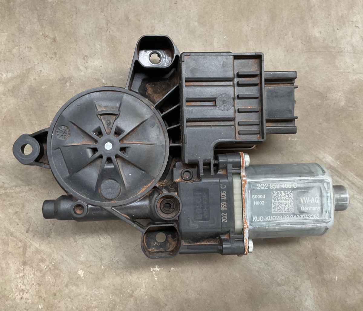 POLO MK 8/9 WINDOW MOTOR LEFT FRONT