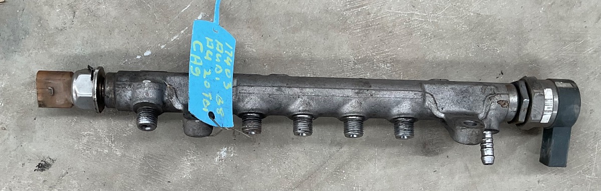 A4 2.0 TDI FUEL RAIL
