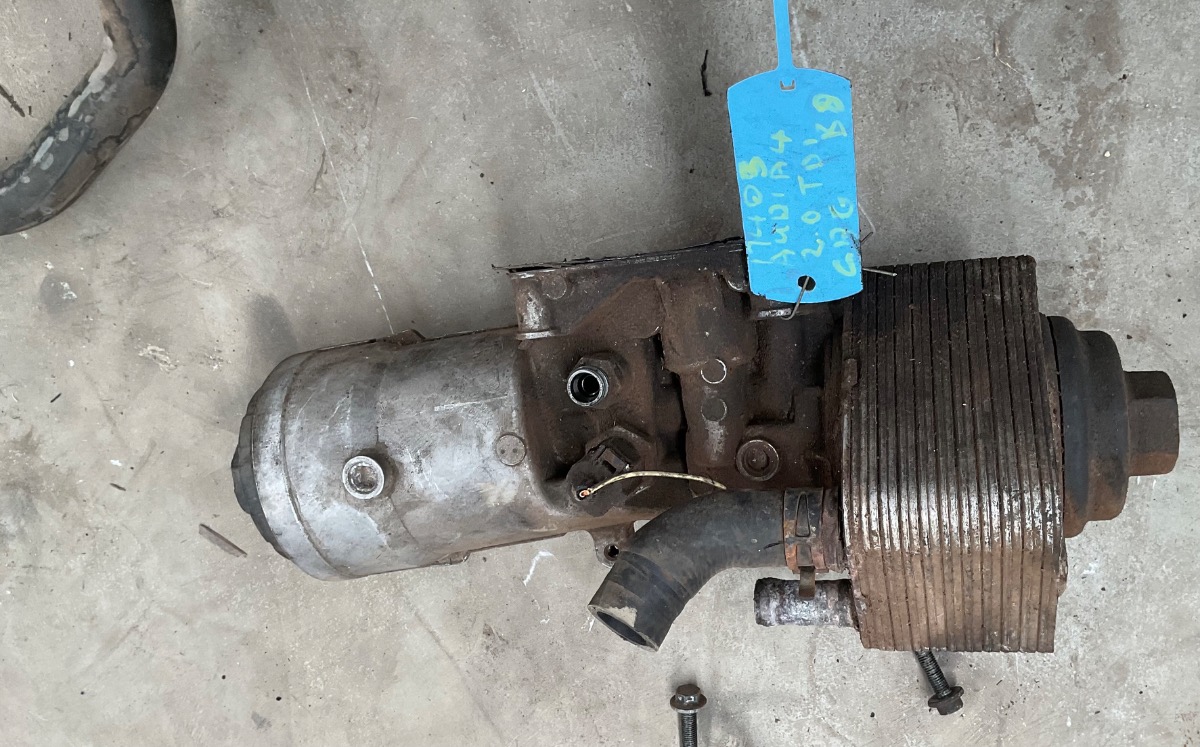 A4 2.0 TDI OIL FILTER HOUSING