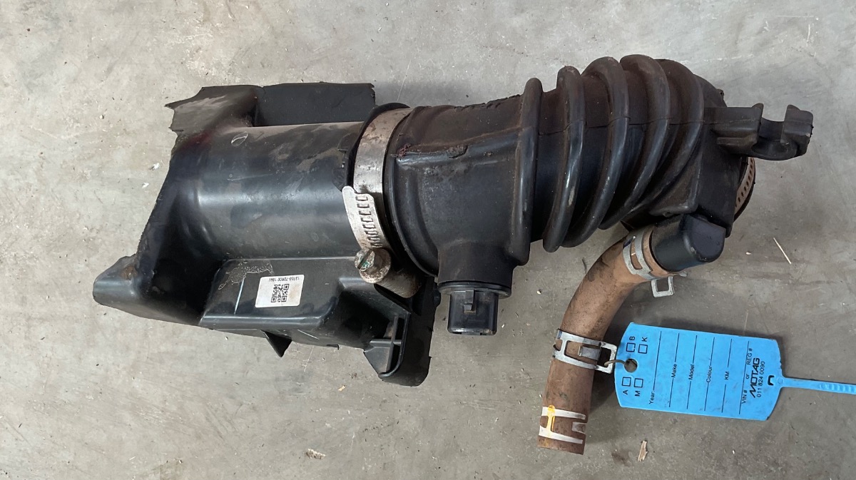 STARLET AIR INTAKE PIPE