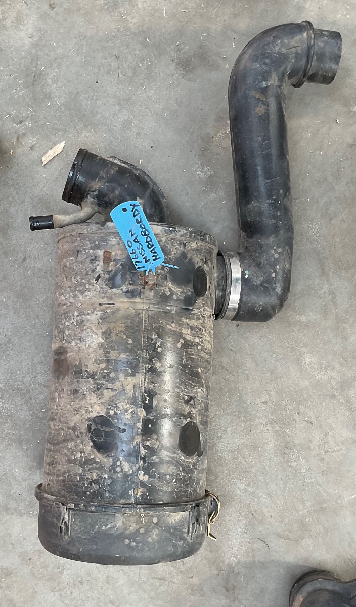 NISSAN NP300 AIR FILTER HOUSING