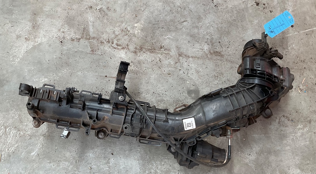 X3 G01 AIR INTAKE PIPE