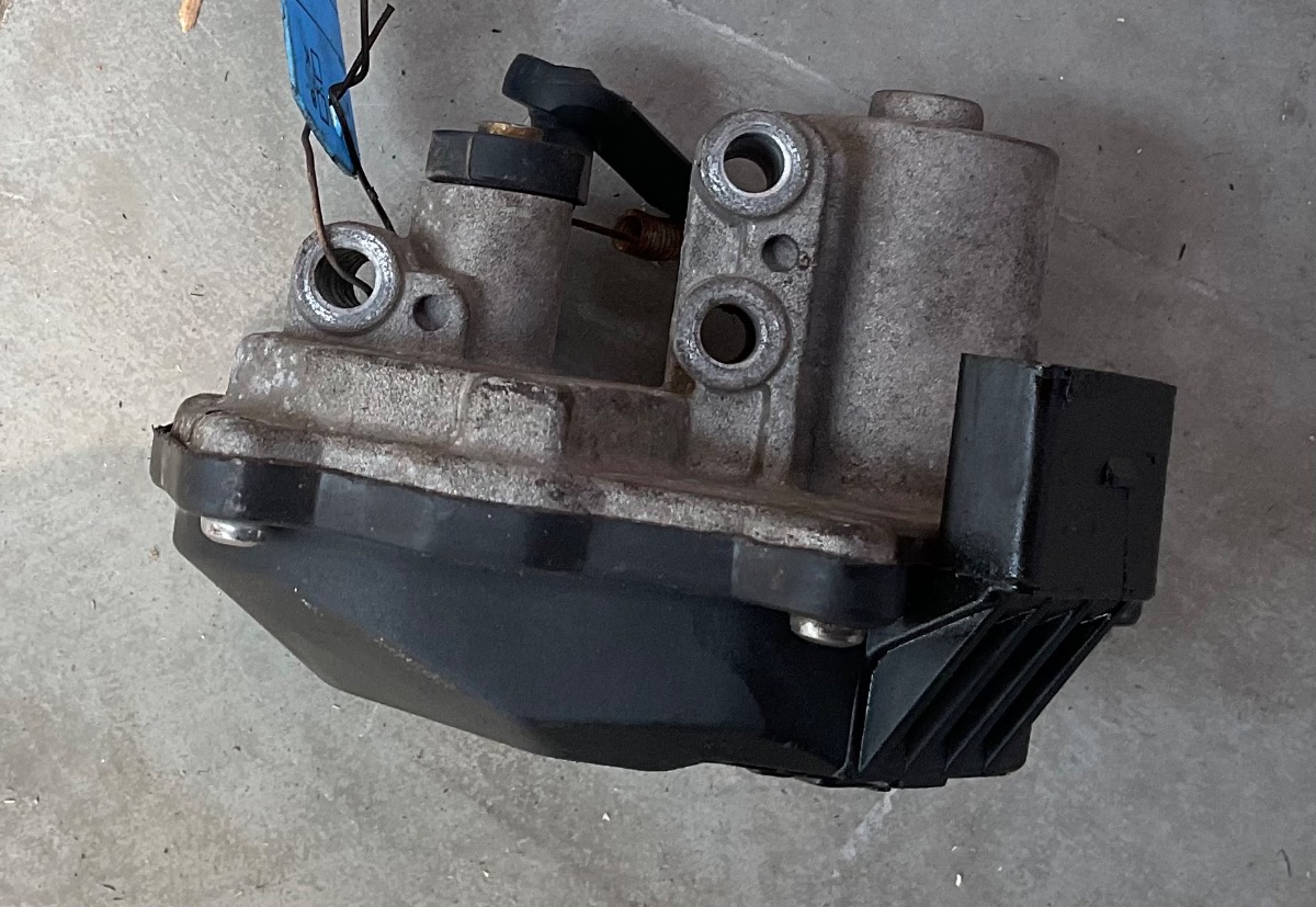 A4 2.0 TDI B8 THROTLE BODY