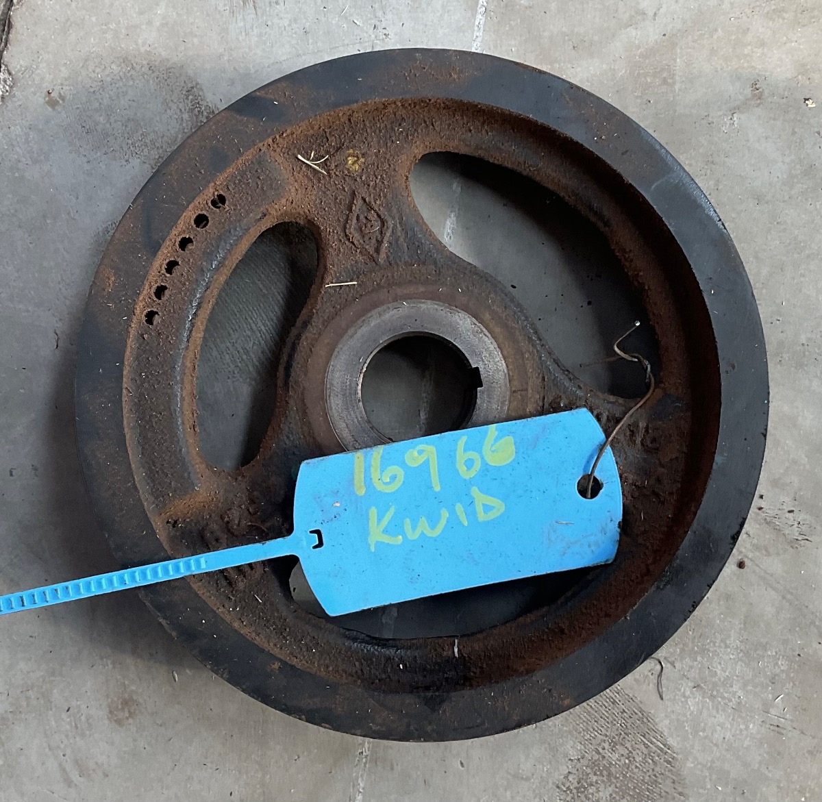 KWID 1.0 CRANK PULLEY