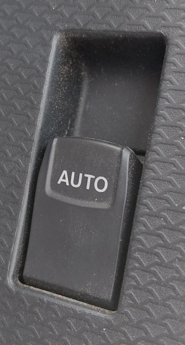 86 LEFT FRONT WINDOW SWITCH