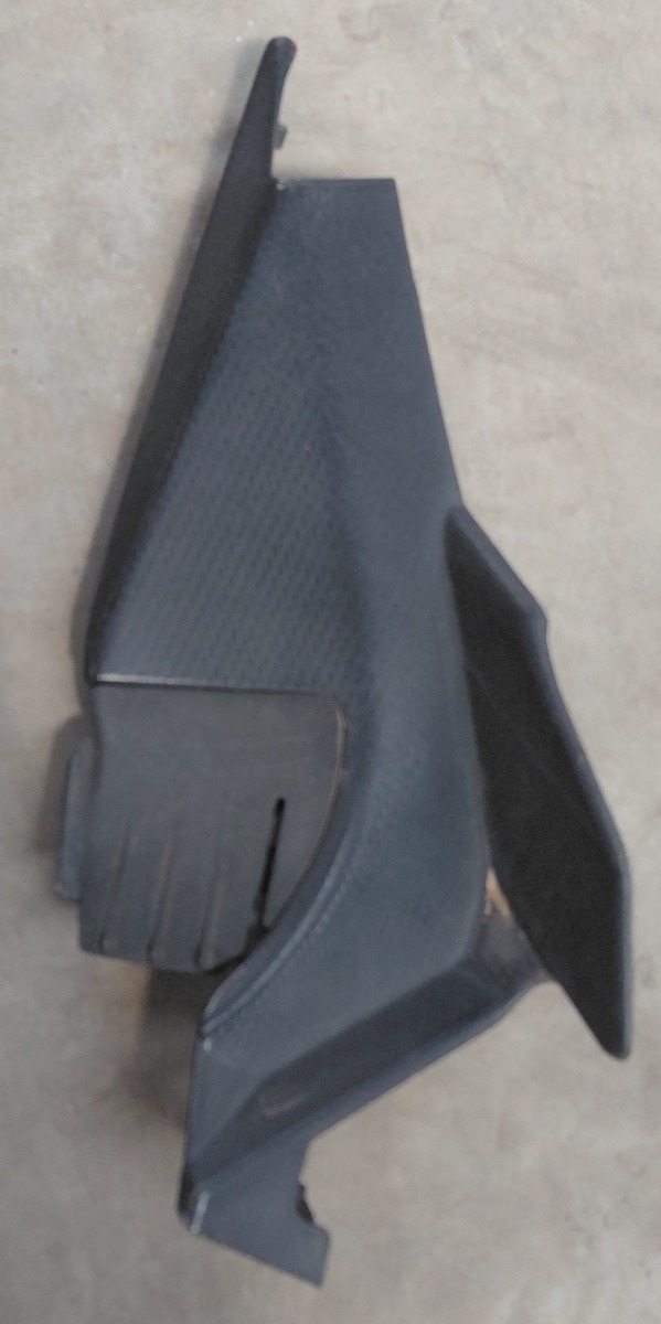 86 LEFT WINDSCREEN TRIM