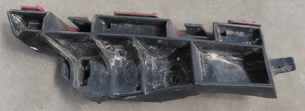 86 RIGHT FRONT BUMPER BRACKET