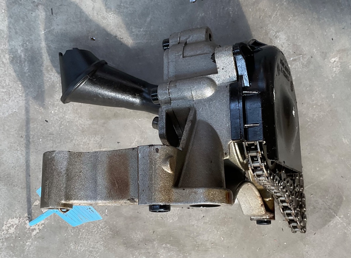POLO CLP OIL PUMP