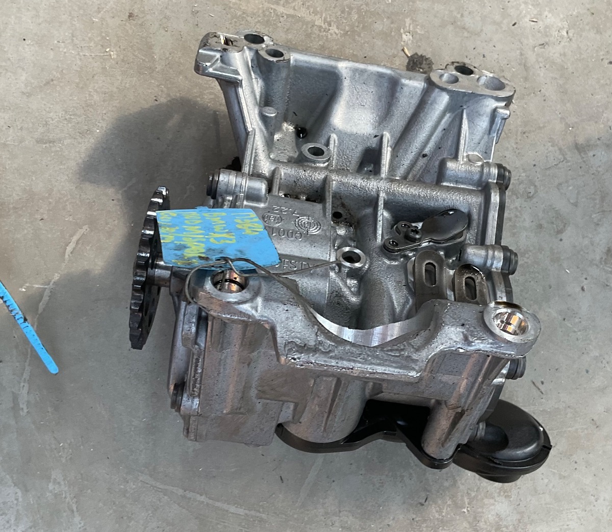 X3 sDRIVE 18d G01 OIL PUMP
