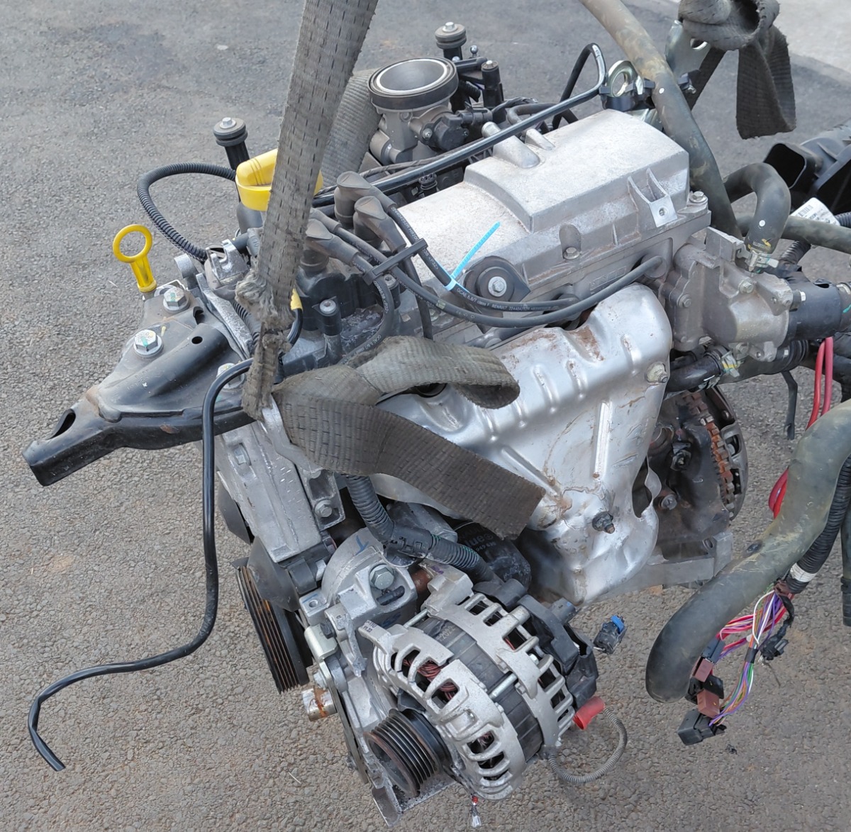 NP200 K7MF 1.6I ENGINE