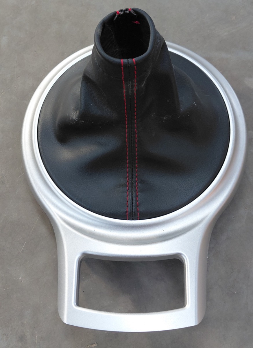 86 GEAR LEVER BOOT
