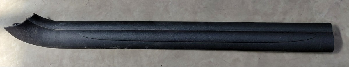 F56 LEFT LOWER DOOR SILL