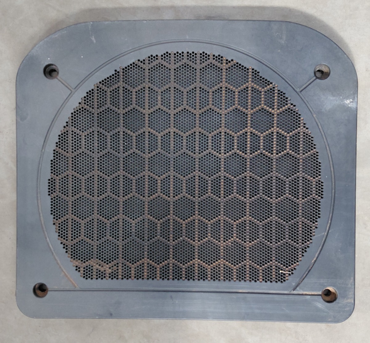 F56 CENTRAL BASS COVER L=R