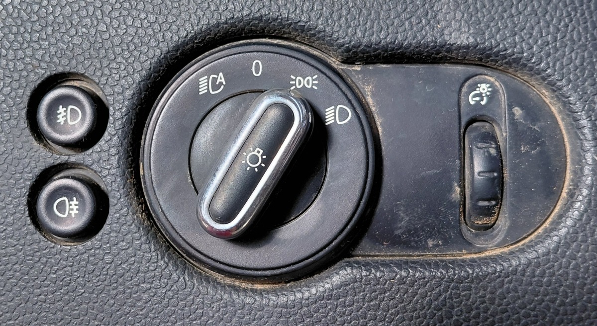F56 HEADLIGHT CONTROL