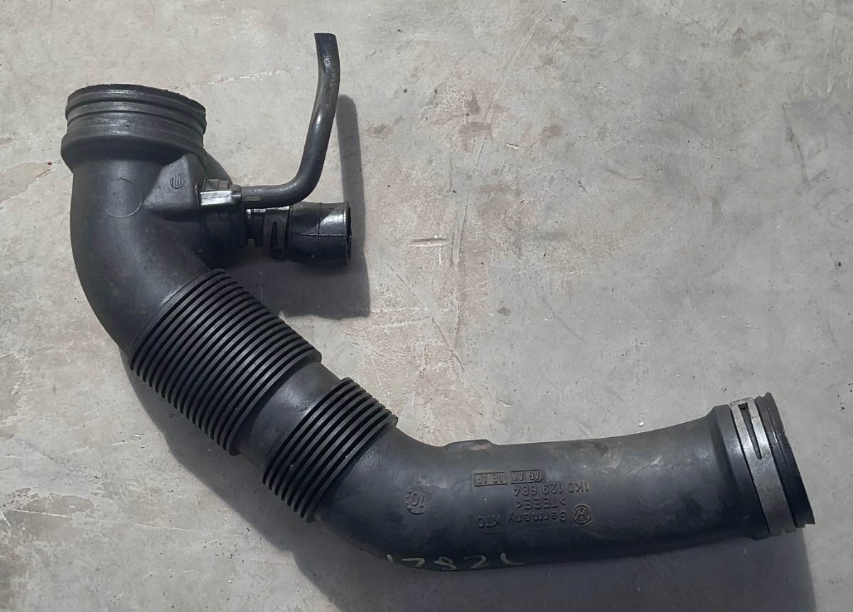 CADDY 1.6 AIR INTAKE PIPE