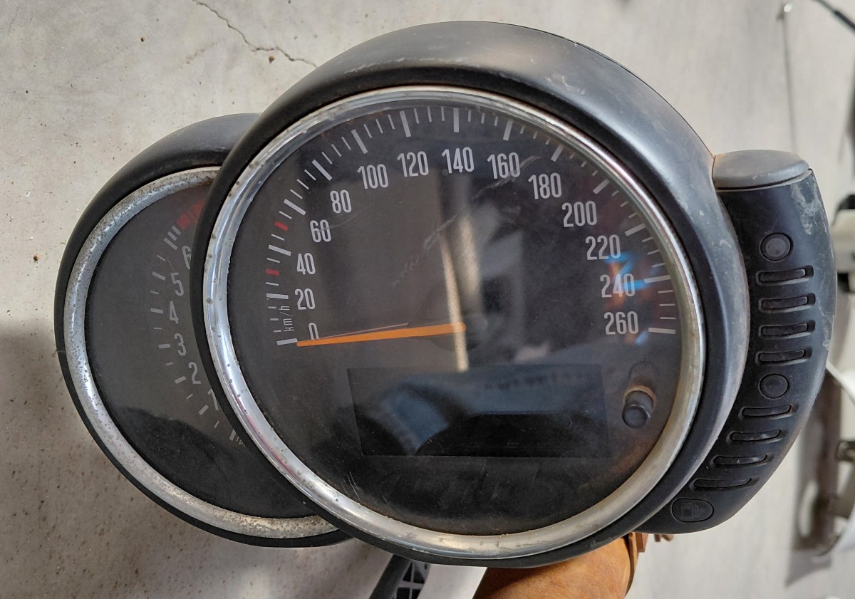F56 SPEEDO CLUSTER