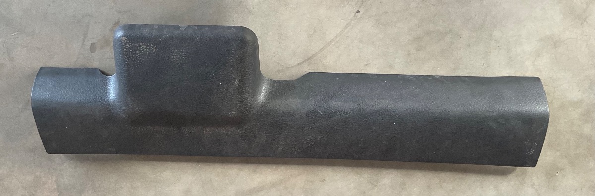FRONX RIGHT FRONT INNER SILL TRIM