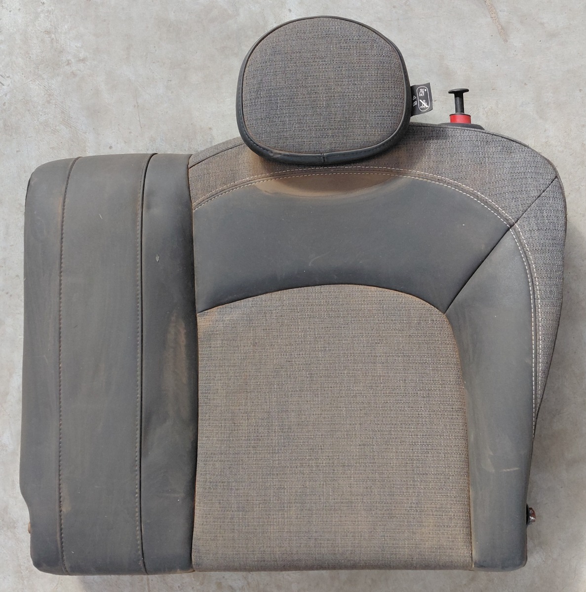F56 LEFT REAR SEAT