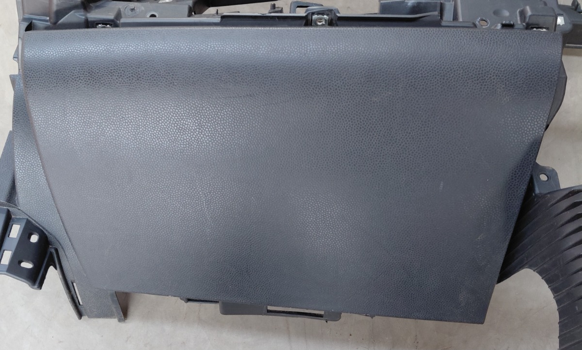 R56 CUBBY LID